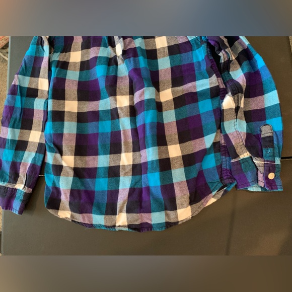 Gymboree Boys Size M (7/8) White, Black, Blue, and Purple Plaid Button Up - Picture 6 of 7
